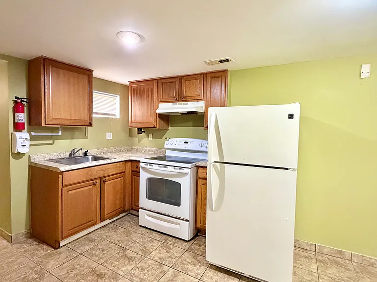 1131 N Gilmor St #B — Photo 4