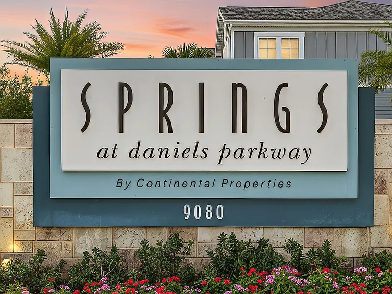 Springs at Daniels Parkway — Photo 27