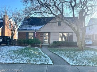 13327 Talbot Ave, Huntington Woods, MI 48070