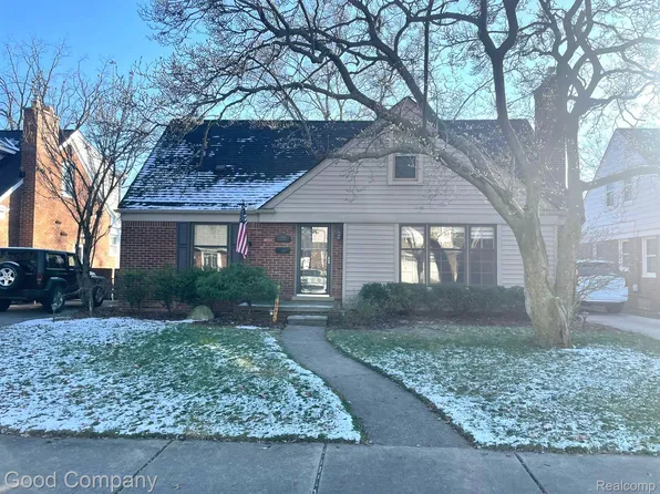 13327 Talbot Ave, Huntington Woods, MI 48070