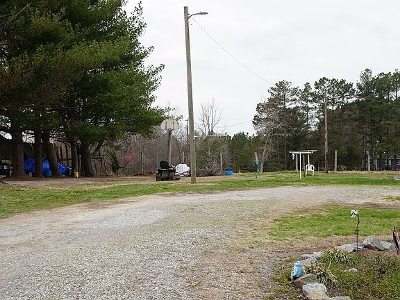 5th image of 13 Jay Ln