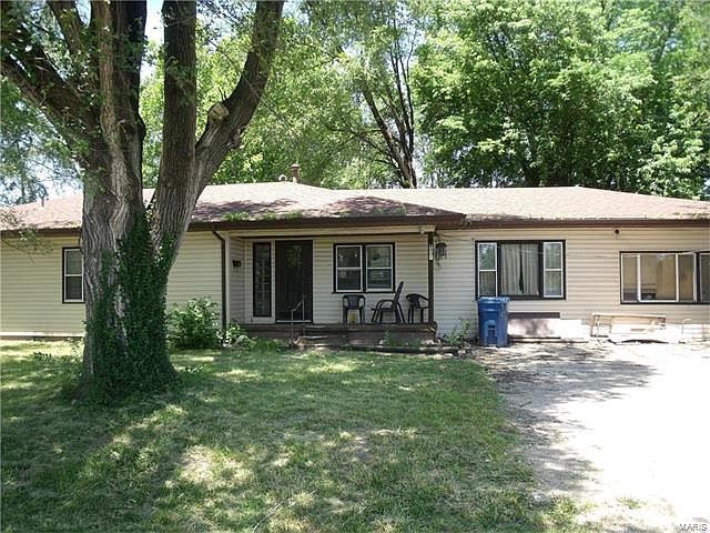 2nd image of 8901 Rene Ave