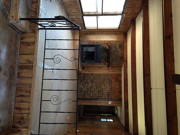 3rd image of 3911 Ingleside Pl