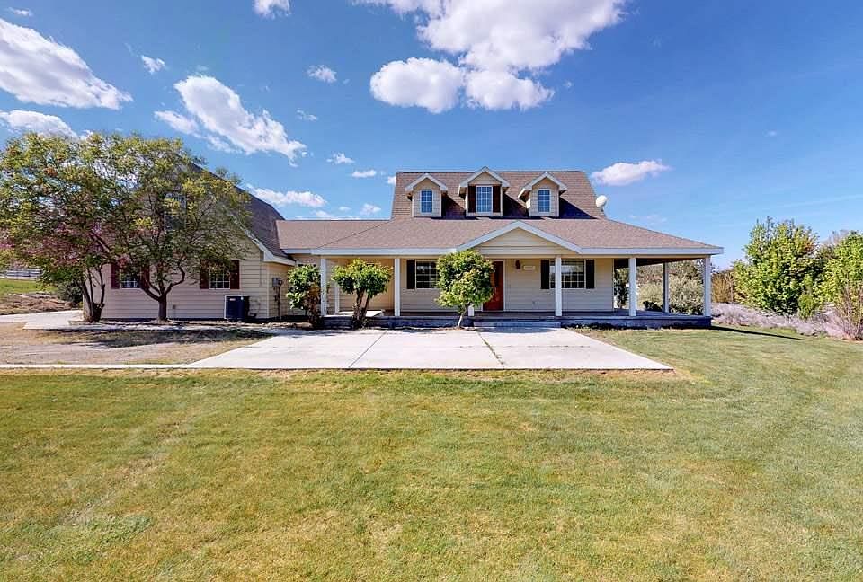 1st image of 42902 E Baker Dr