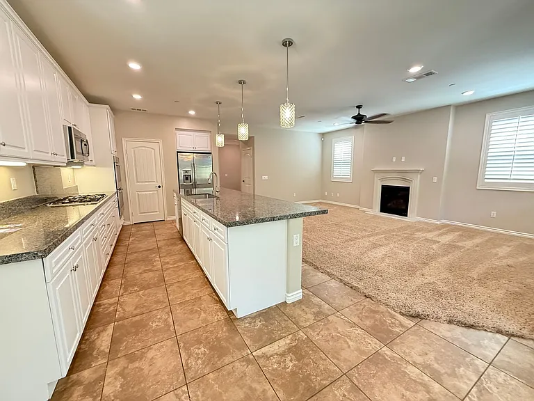 29052 W Hills Dr — Photo 7
