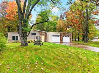 470 Braden School Rd, Beaver Falls, PA 15010
