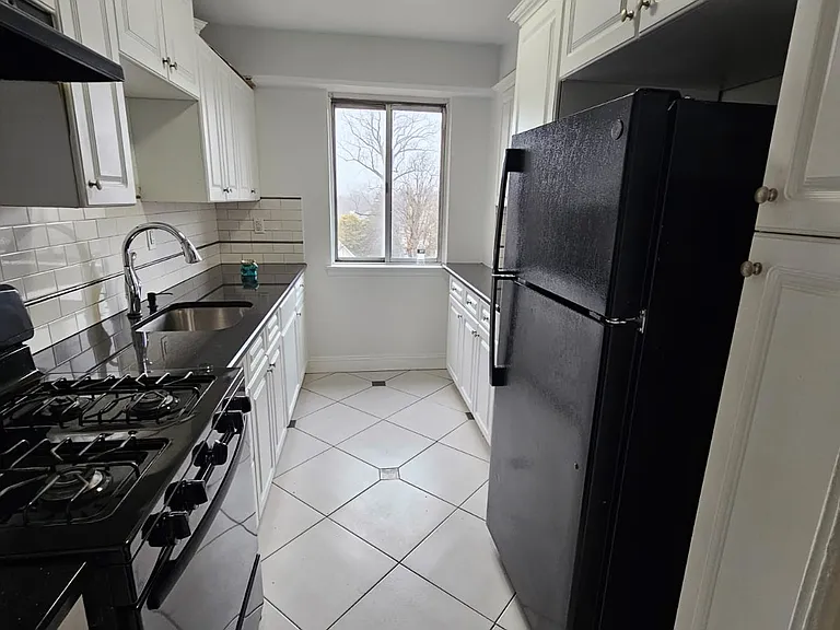 276 Prospect St #5H — Photo 9