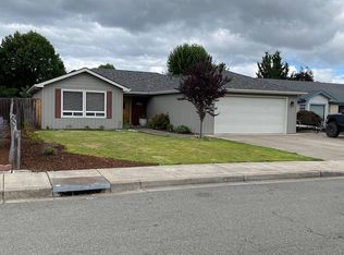 1225 Looking Glass Way, Central Pt, OR 97502