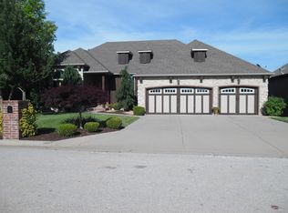 6504 S Meadowview Ave, Ozark, MO 65721