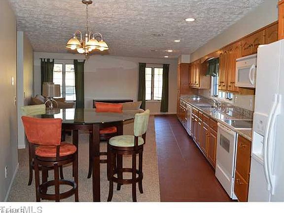5th image of 130 Chandler Hills Dr Ste 103