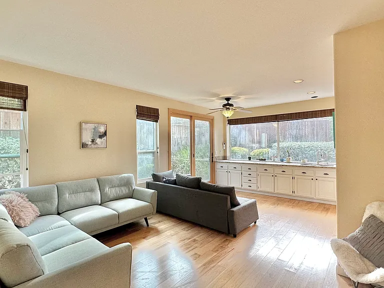 13686 Essence Rd — Photo 11