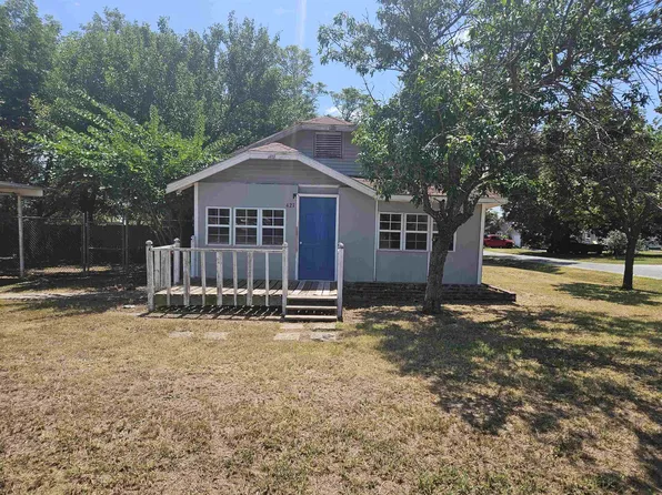 421 W Ponca St, Garber, OK 73738