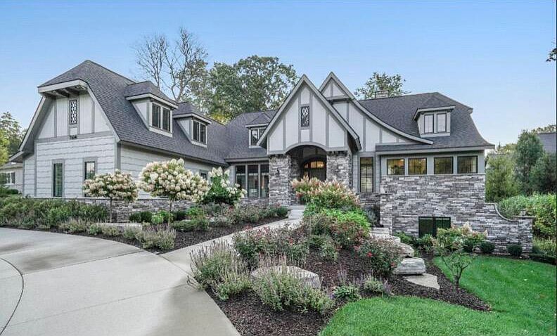 1st image of 5684 Manchester Hills Dr SE