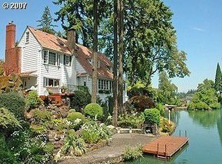 128 N Shore Rd, Lake Oswego, OR 97034