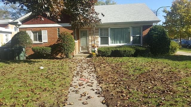 2nd image of 6803 N Kedvale Ave