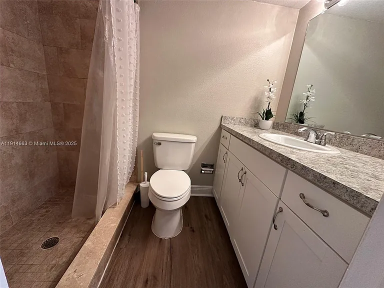6060 Village Cir #6060 — Photo 15