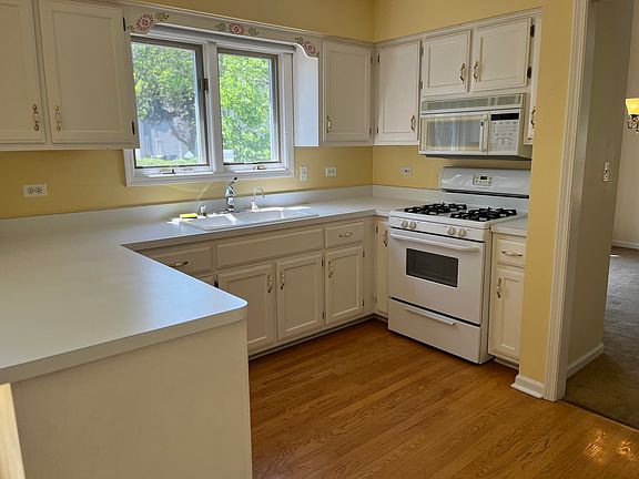 2nd image of 1441 Coventry Ct #1441