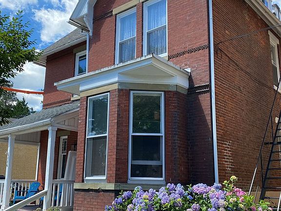 2nd image of 136 Main St #5