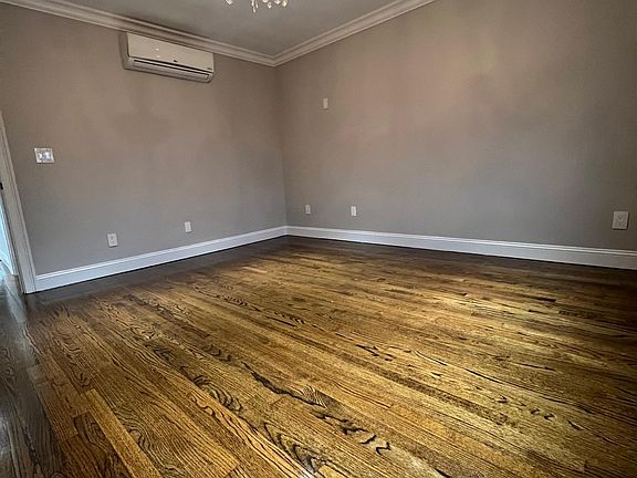 3rd image of 3691 Hylan Blvd Floor 1