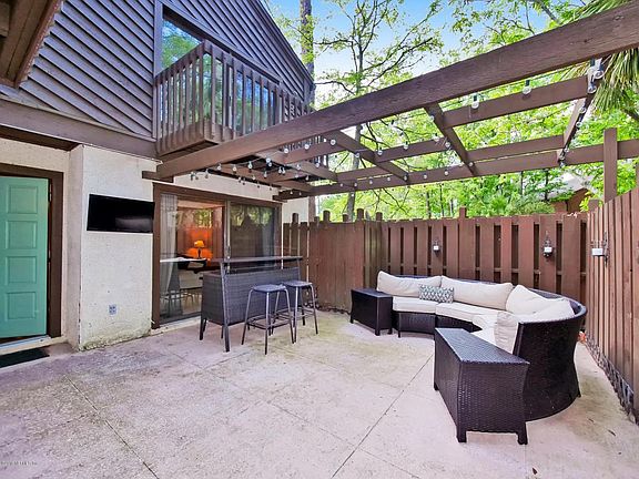 10464 Big Tree Cir W-3