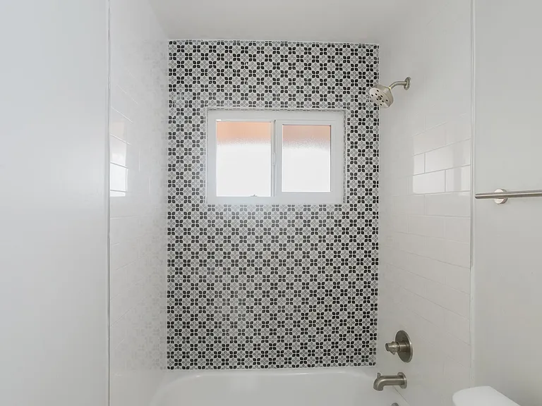 4205 Noyes St #11 — Photo 13