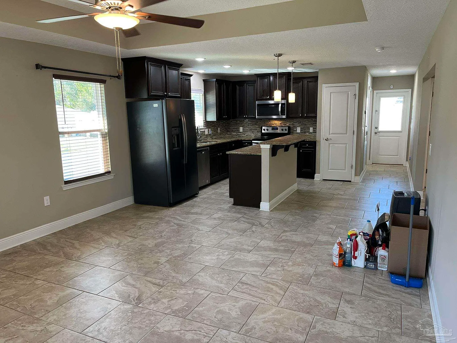 2 bed, 2.0 bath, 1102 sqft, $1,595 — Photo 2