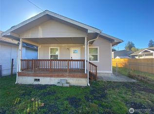 320 C St, South Bend, WA 98586