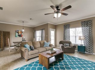 2032 Glencove Dr, Seabrook, TX 77586