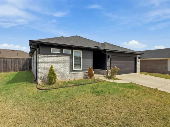 4306 W Country Club Dr, Stillwater, OK 74074