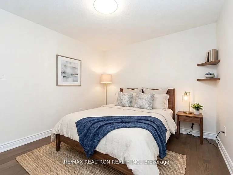 24 Skelton Cres — Photo 23