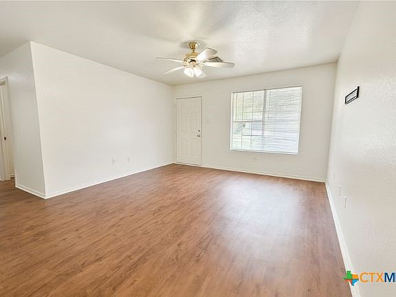 2nd image of 101 E Avenue K