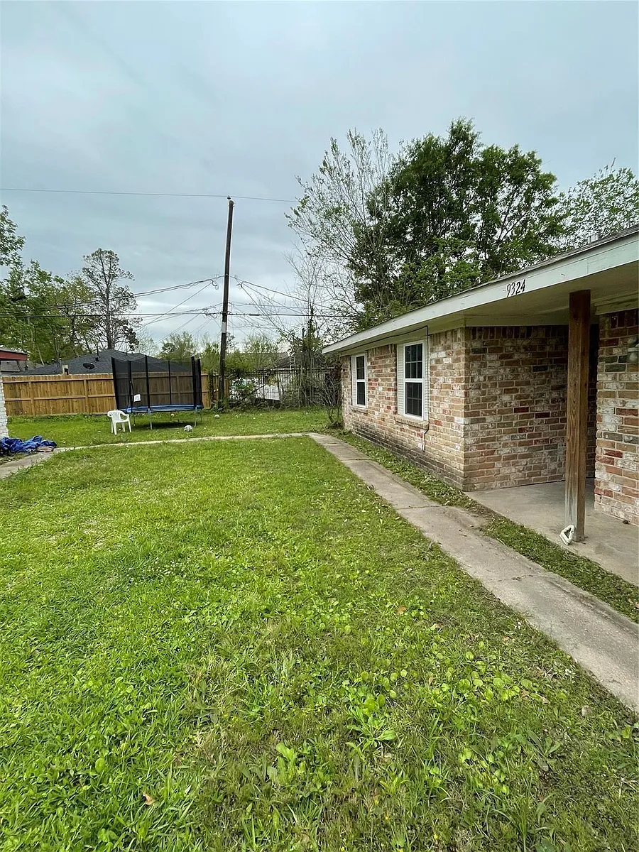 Building Photo - 9322 Nyssa St