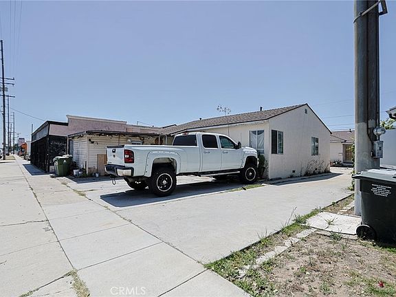 3rd image of 2322 Marine Ave