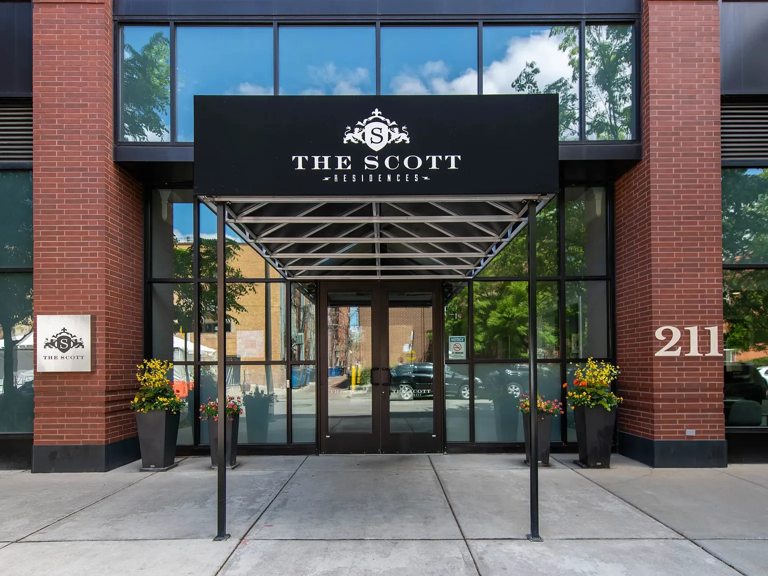 The Scott Residences — Photo 2