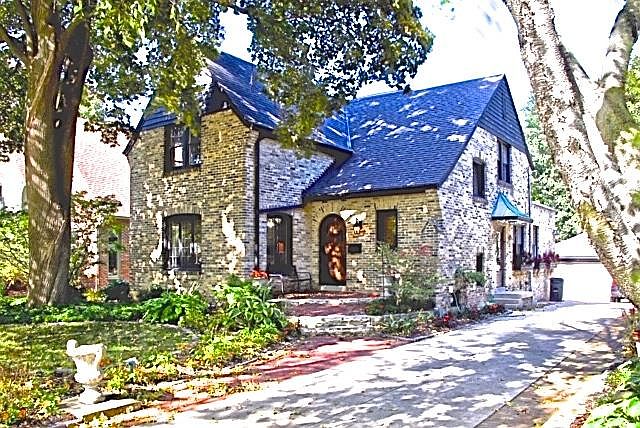 1st image of 1608 E Blackthorne Pl