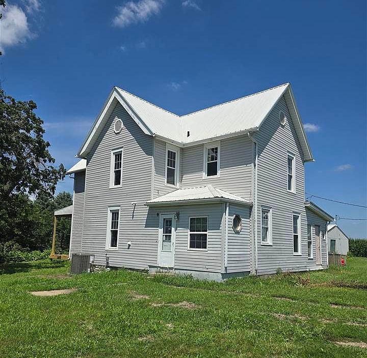 1st image of 2420 220th St