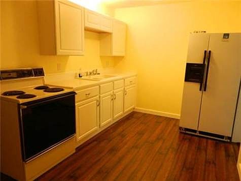 4th image of 1746 Brown Ave
