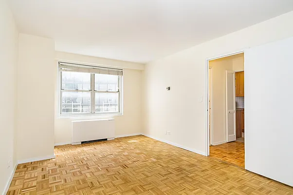 Rented by Century 21 Metropolitan | media 27