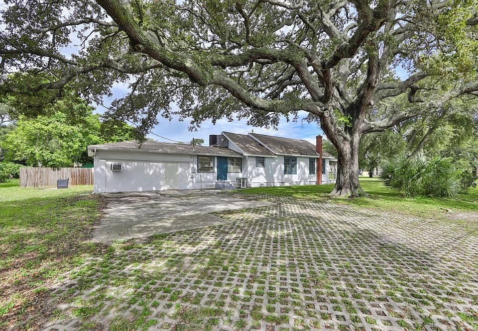 1st image of 4940 41ST AVENUE N