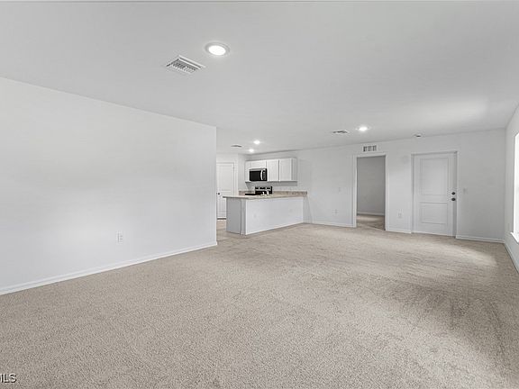 5th image of 6006 Paula Ave N