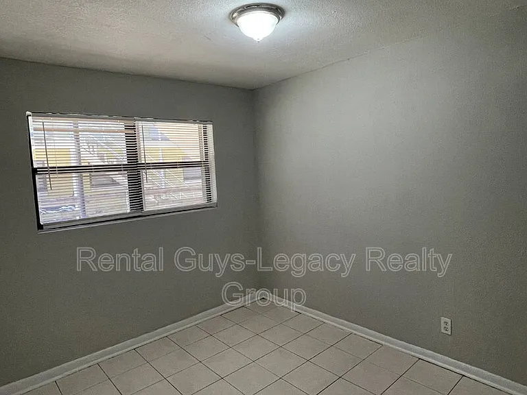1738 Wright Ave #2 — Photo 13