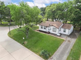 2562 Sheridan Dr, Maryland Heights, MO
