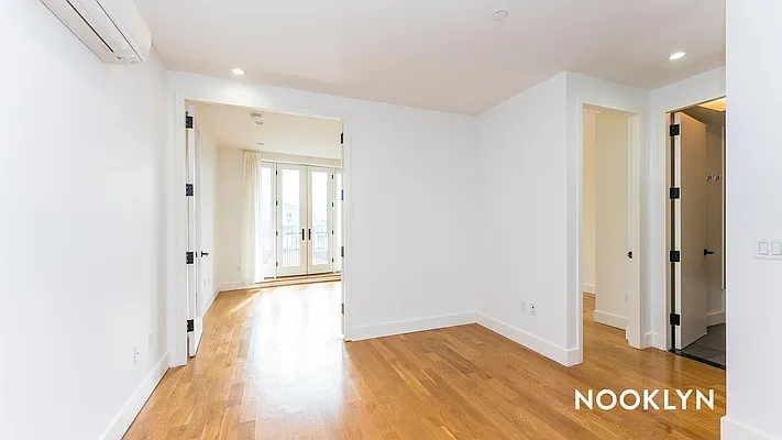 Rented by Nooklyn NYC LLC | media 8
