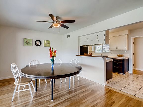 3rd image of 6225 Cresthaven Dr