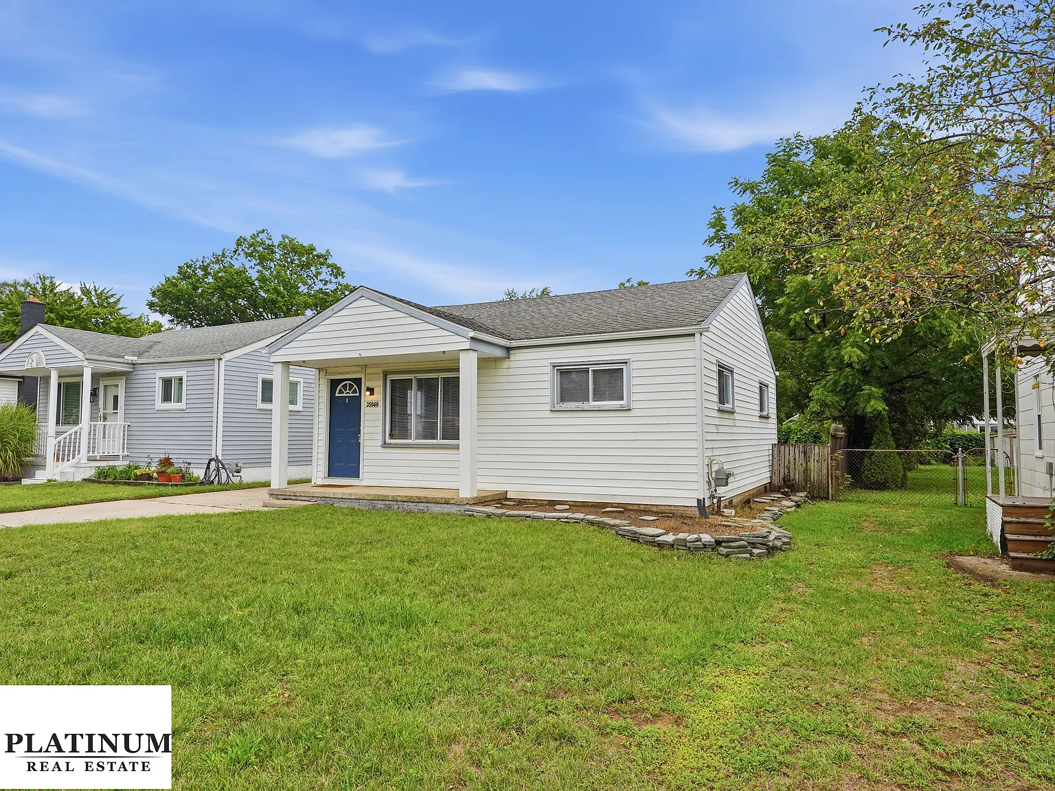 2 bed, 800 sqft, $1,250 — Photo 1