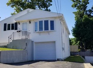 192 Dunedin St, Cranston, RI 02920