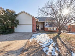 11608 Kings Cir, Oklahoma City, OK 73162