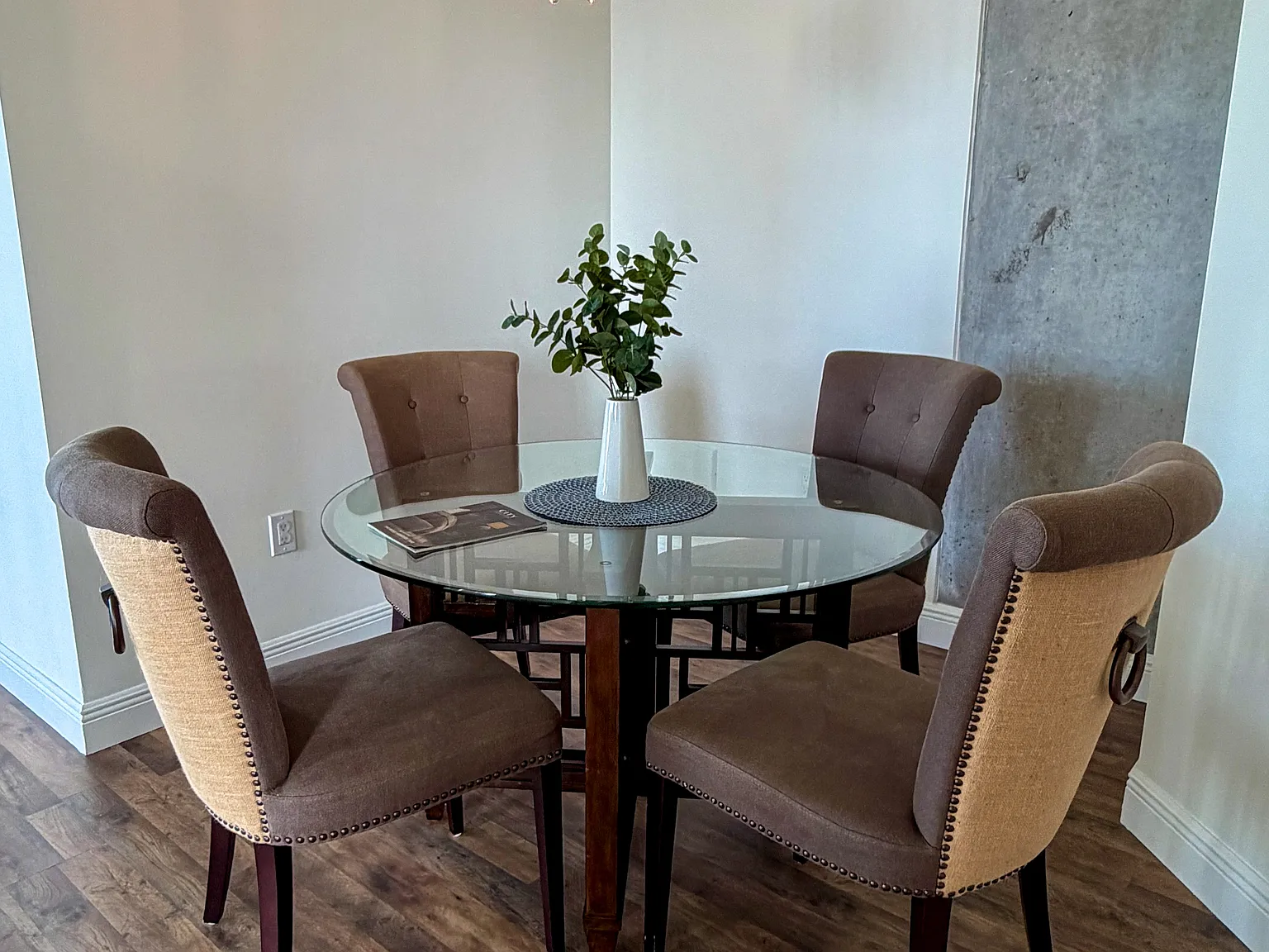 2 bed, 1245 sqft, $4,700 — Photo 4