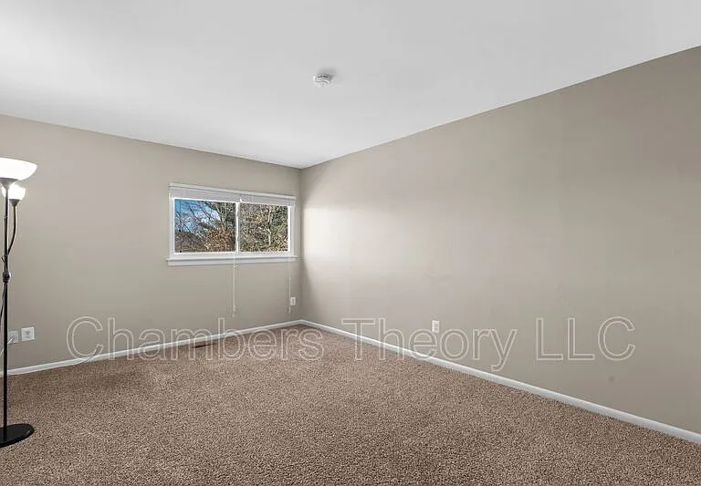 1043 Warwick Ct — Photo 17