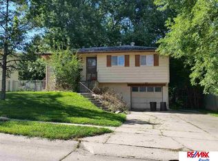 14048 O St, Omaha, NE 68137